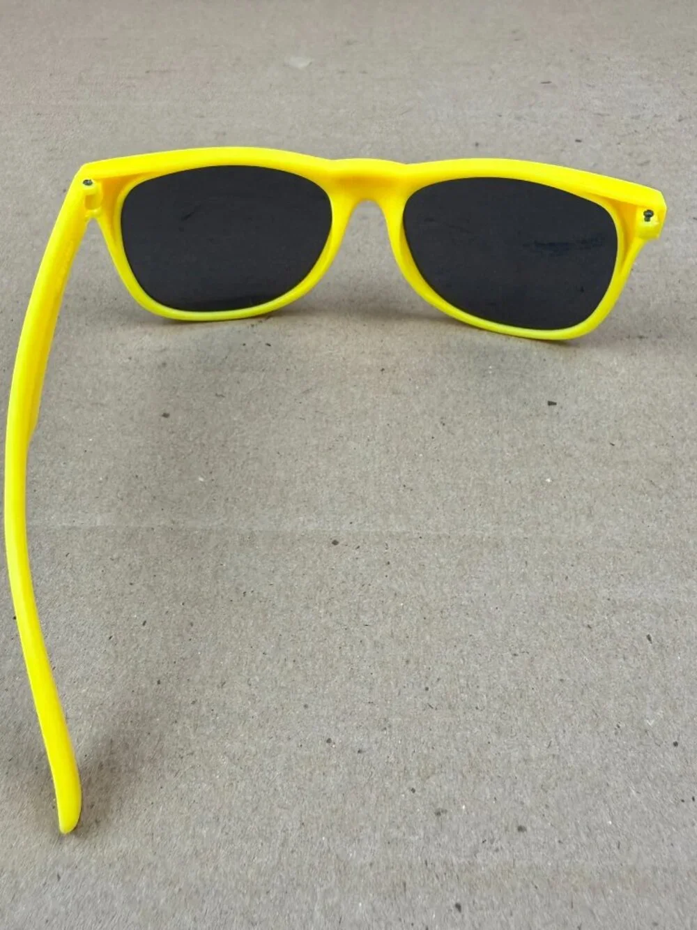 Kida yellow frame sunglasses - damage only for prank